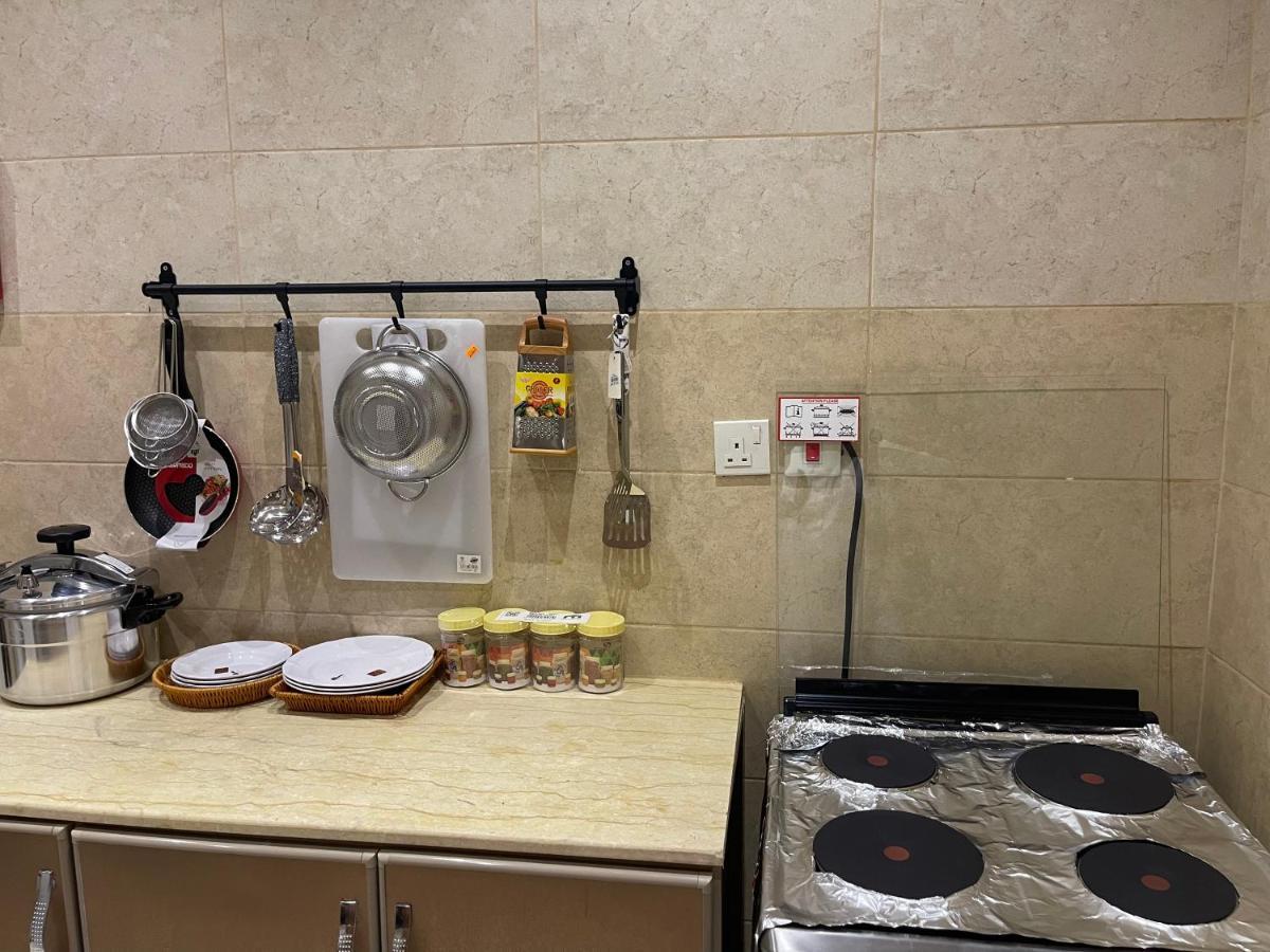 Al Bateel Furnished Apartments Riyadh Bagian luar foto