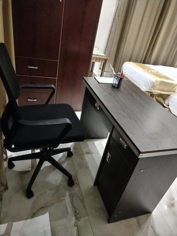 Al Bateel Furnished Apartments Riyadh Bagian luar foto