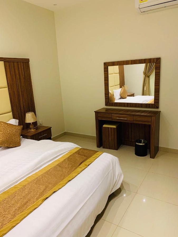 Al Bateel Furnished Apartments Riyadh Bagian luar foto