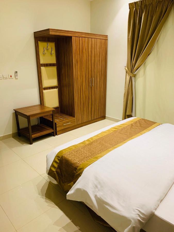 Al Bateel Furnished Apartments Riyadh Bagian luar foto