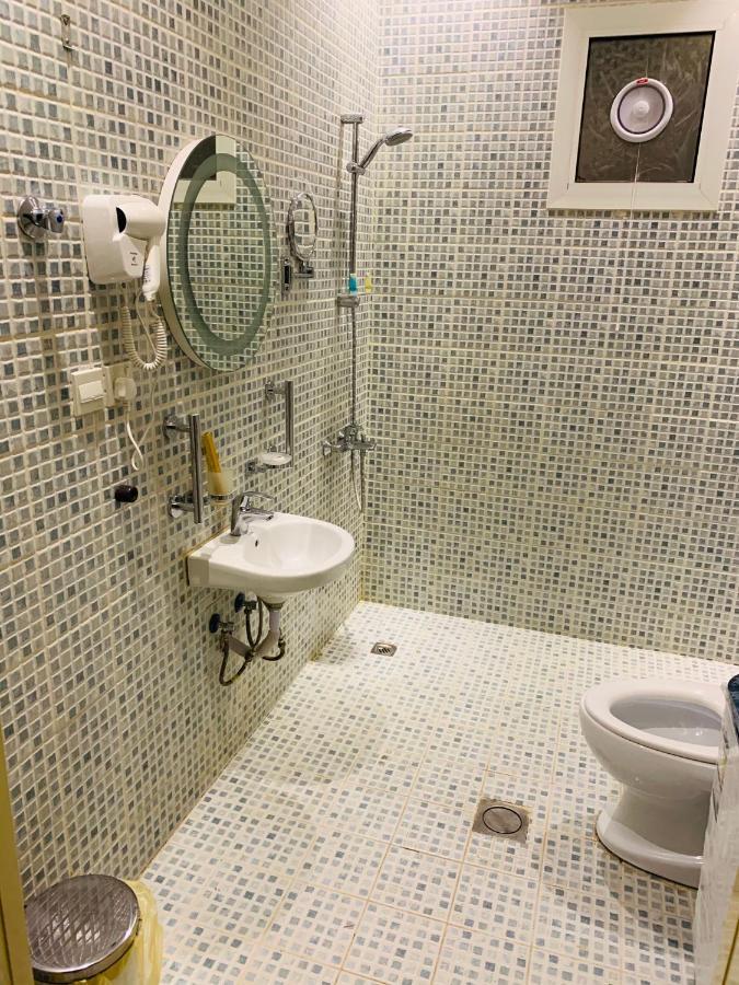 Al Bateel Furnished Apartments Riyadh Bagian luar foto