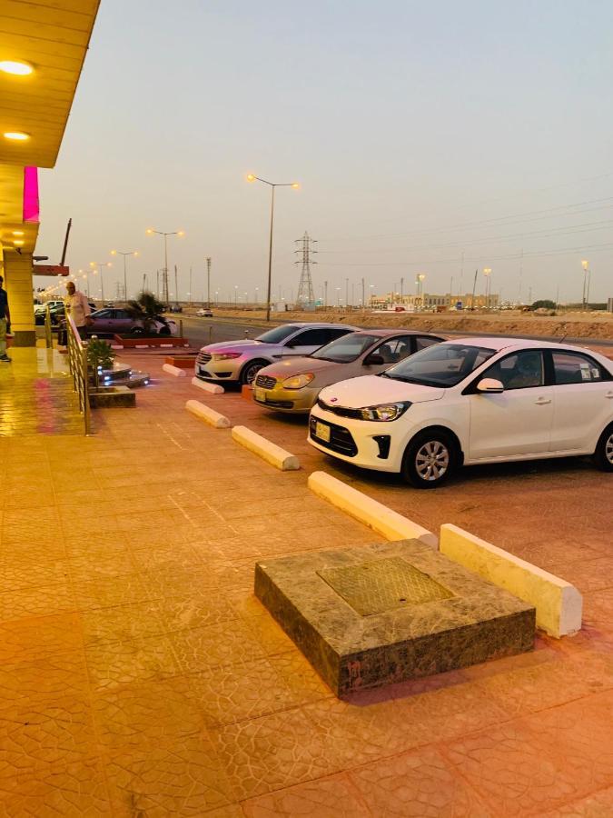 Al Bateel Furnished Apartments Riyadh Bagian luar foto