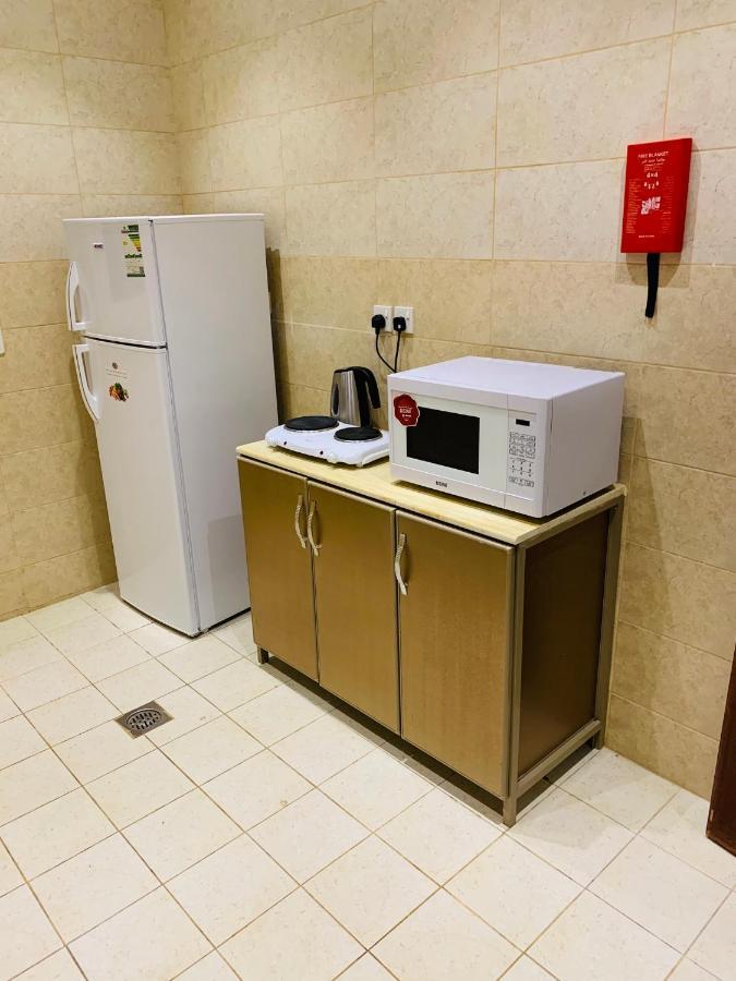 Al Bateel Furnished Apartments Riyadh Bagian luar foto